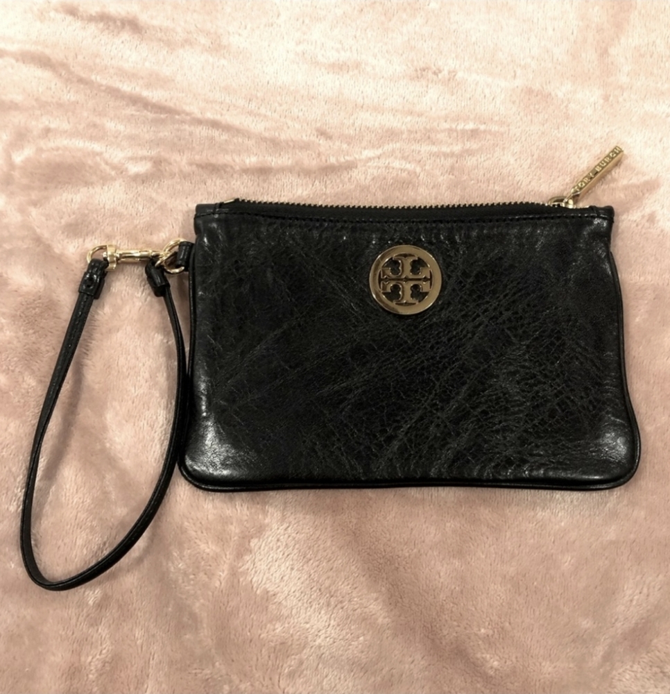 TORY BURCH WRISTLET